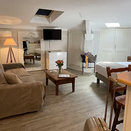 D'estelle Apartmanhotel