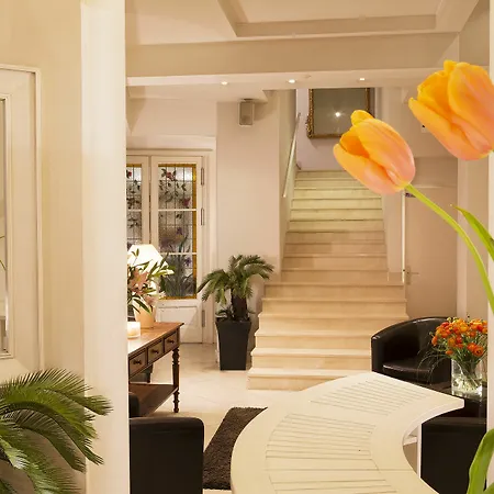 D'estelle Aparthotel