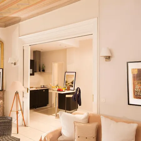 D'estelle Lejlighedshotel 4*