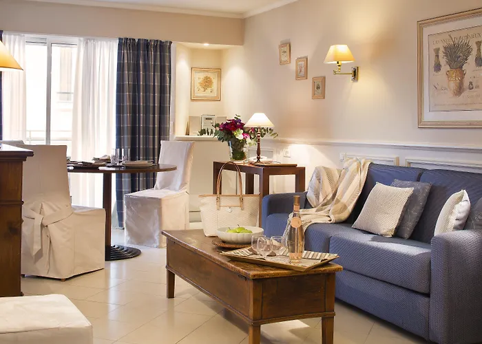 D'estelle Канны