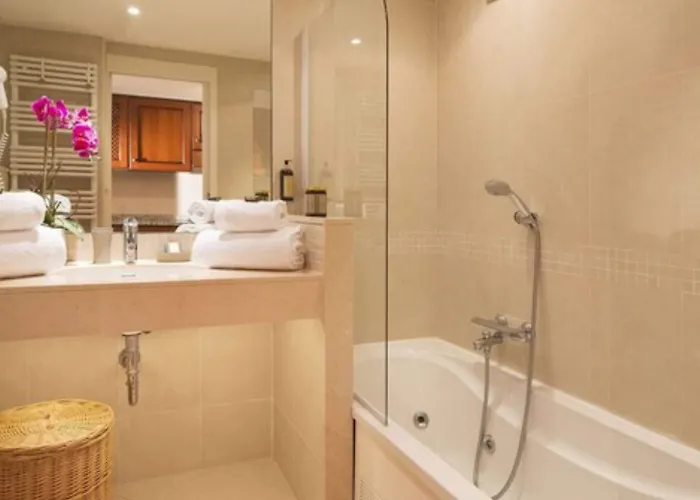 D'estelle Апарт-отель