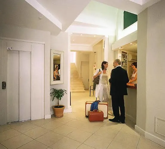 D'estelle Канны