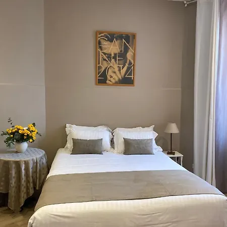 D'estelle Apartmanhotel