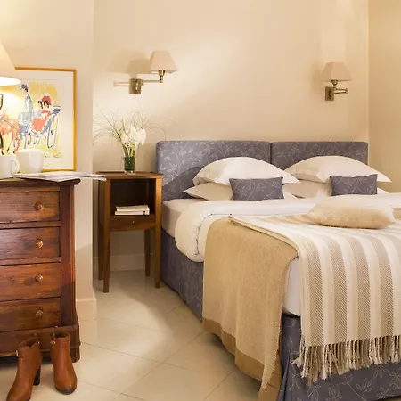 D'estelle Apartmanhotel