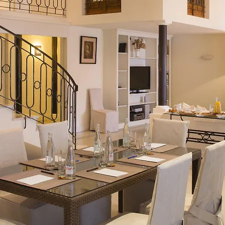 Apartmanhotel D'estelle 4*