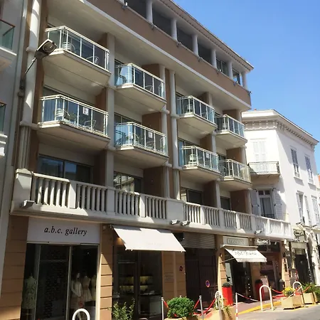 D'estelle Apartmanhotel 4*