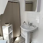 ديستيل شقة فندقية 4*